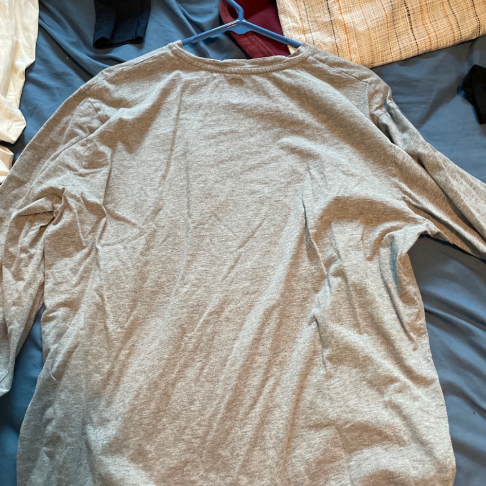 shirt - Picture 3 of 3